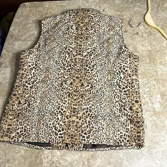 Vtg animal print puffed quilted vest,women size 14.Brown,front zip,mob wife - Picture 13 of 14